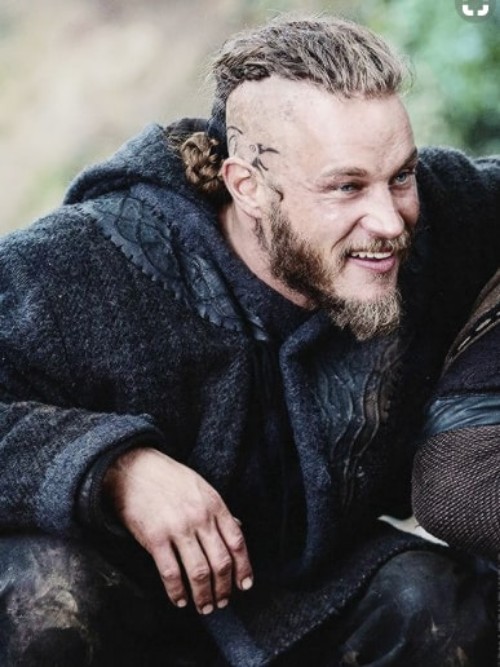 Details 127+ ragnar lothbrok hairstyles best - dedaotaonec