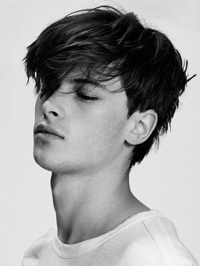 Mens Hairstyles With Angular Fringe Haircut For An Amazing Look